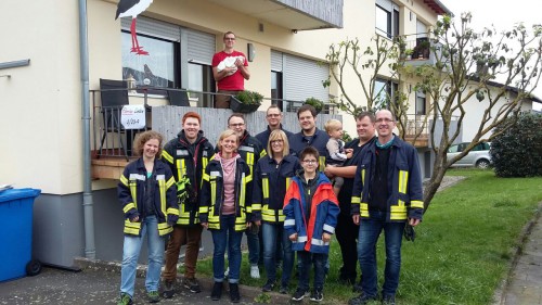 Besuch des Storches und der Einsatzabteilung