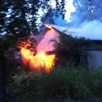 Die Lagerhalle stand beim eintreffen der Einsatzkräfte im Vollbrand.